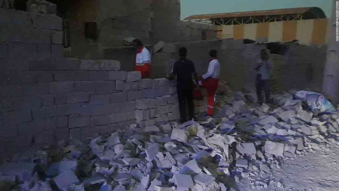 Massive earthquake strikes western Iran
