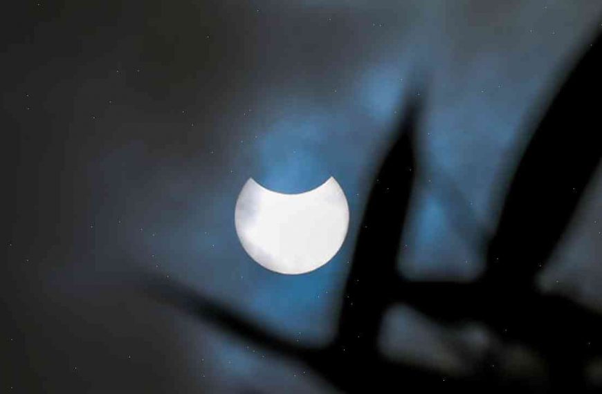 Eclipse this: new supermoon will pair with partial lunar eclipse